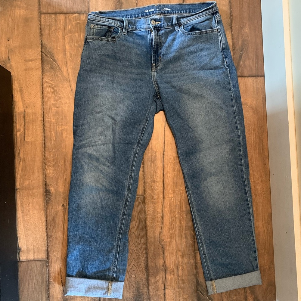 Old Navy wow boyfriend jeans.